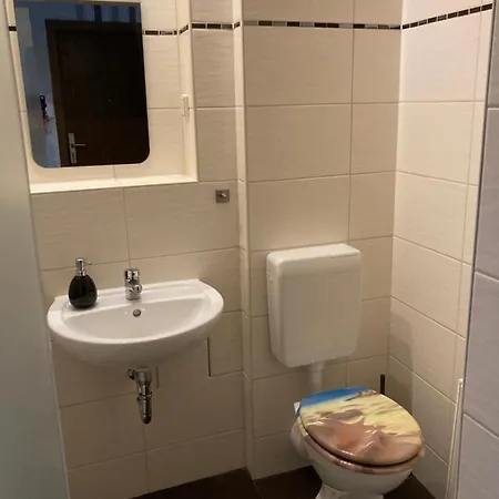 아파트 Gemutliche Ferienwohnung 콧부스